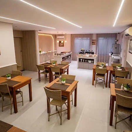 Três Caravelas 3*